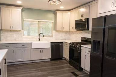 Main picture of 7807 Hixson Pike