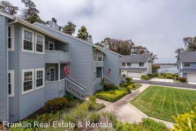 Main picture of 135 Sandpiper Cir