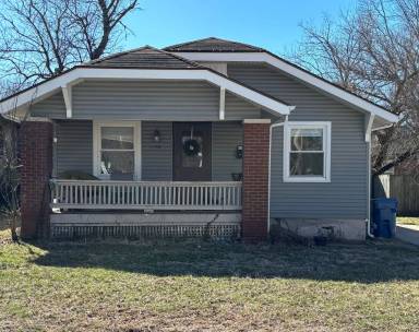 Main picture of 1140 E Meadowmere St