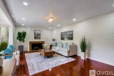 Main picture of 818 S San Tomas Aquino Rd