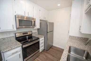 Main picture of 4036 Kansas St
