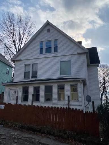 Main picture of 2 Perkins St