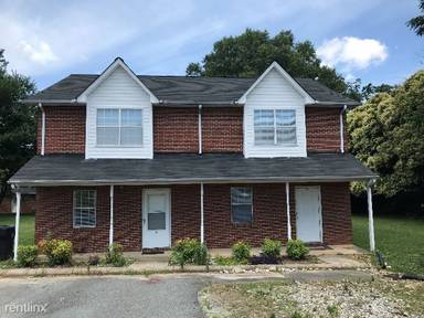 Main picture of 952 N Main St