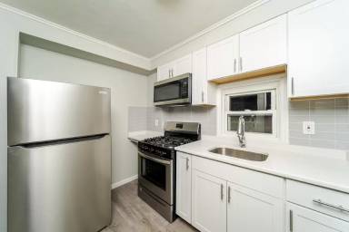 Main picture of 125 N Pine Ave