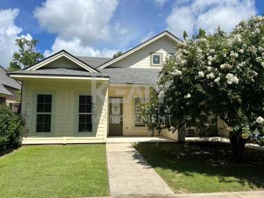 Main picture of 150 Brightwood Dr