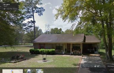 Main picture of 801 Lake Dr