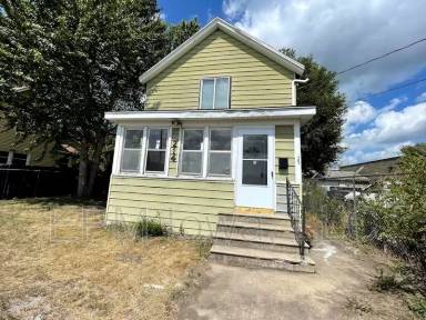 Main picture of 214 Edwards St