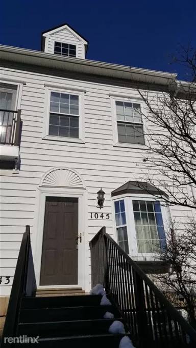 Main picture of 1023 Maiden Ln