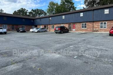 Main picture of 115 College St