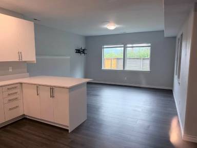 Main picture of 4713 E Oregon St