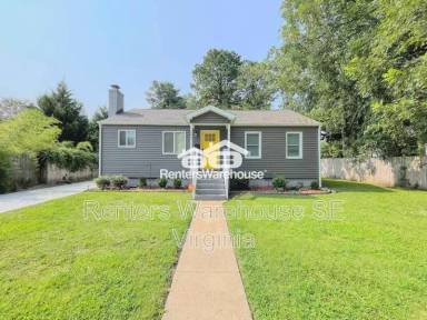 Main picture of 102 Franklin Ave