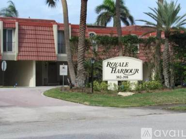 Main picture of 390 Golfview Rd