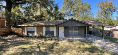 Main picture of 945 Celia Dr