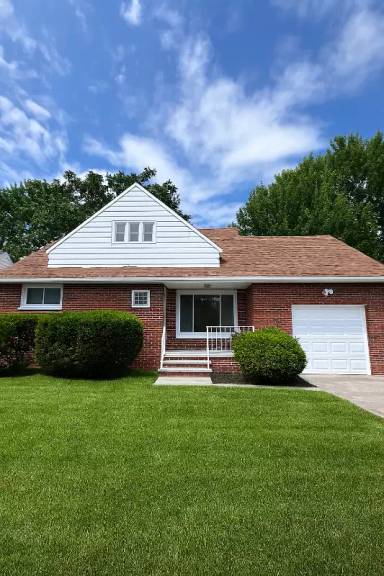 Main picture of 18205 Dalewood Ave