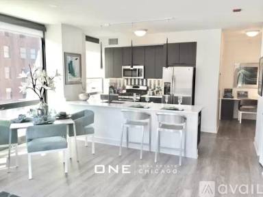 Main picture of 80 E Lake St