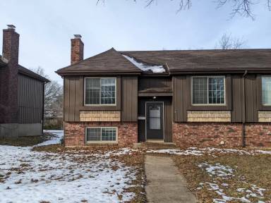 Main picture of 9100 - 9102 W 78th St