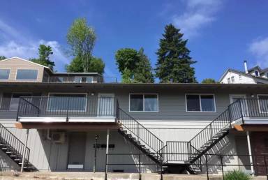 Main picture of 412 S Miles St
