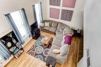 Main picture of 300 Warner St