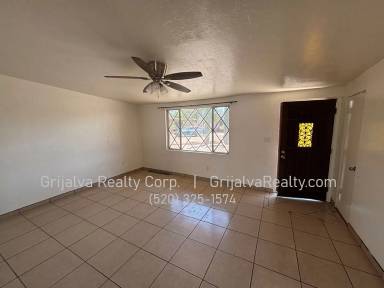 Main picture of 2116 W Calle Fortunado