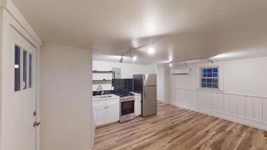 Main picture of 1117 S New Haven Ave