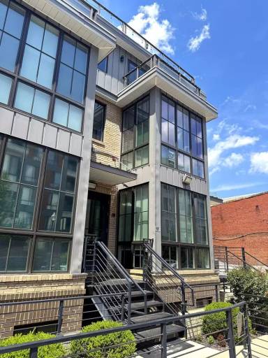 Main picture of 625 Park Rd NW