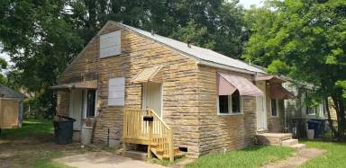 Main picture of 1540 Clover St