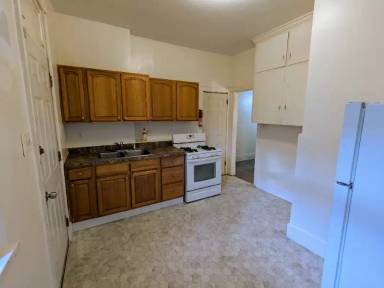 Main picture of 2138 Green St