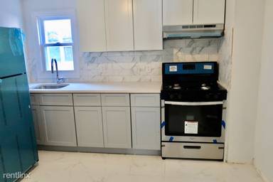 Main picture of 6 Hinsdale Pl