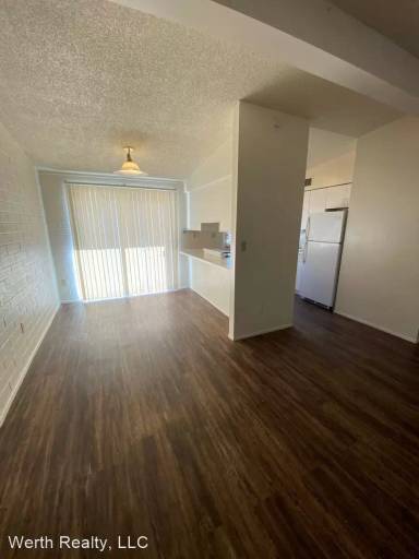 Main picture of 3437 E Glenn St