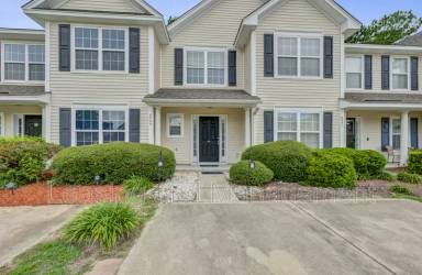 Main picture of 8849 Jenny Lind St