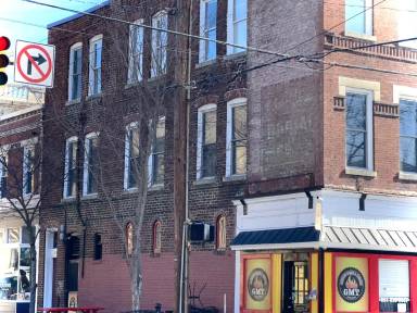 Main picture of 200 E Main St