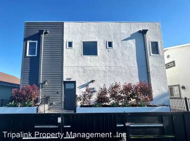 Main picture of 1346 W 37th Pl