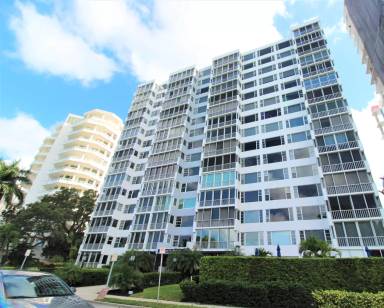 Main picture of 555 S Gulfstream Ave