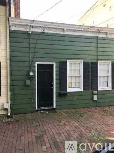 Main picture of 1126 Prince St