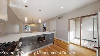 Main picture of 1930 Grove St