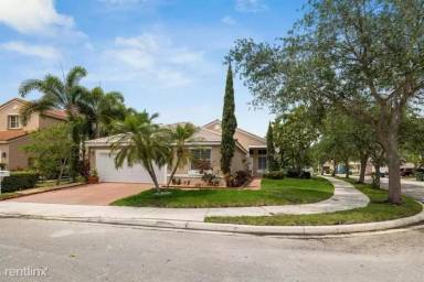 Main picture of 1015 Thistle Creek Ct