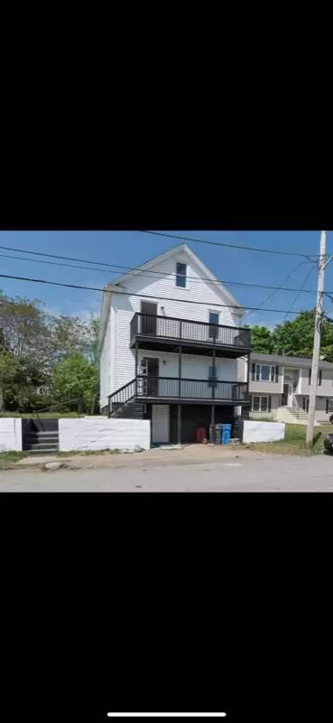 Main picture of 113 Carlton St