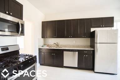 Main picture of 628 N Racine Ave