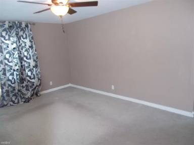 Main picture of 7565 Southeastern Ave