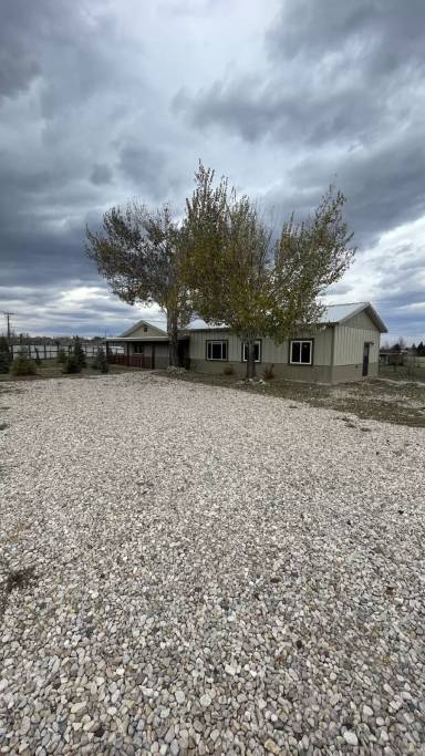 Main picture of 1 Crystal Creek Dr