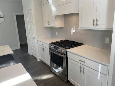 Main picture of 2351 E Amherst Aly