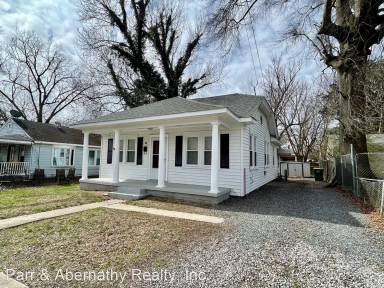 Main picture of 306 S 12th Ave