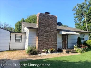 Main picture of 711 W Smith St