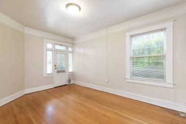 Main picture of 760 SW Vista Ave