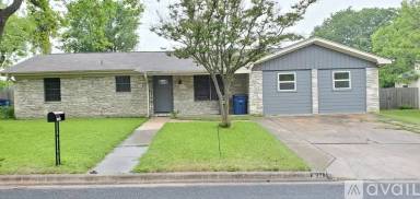 Main picture of 11604 N Oaks Dr