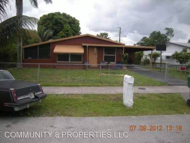 Main picture of 3250 NW 18th Pl