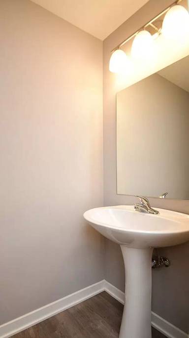 Main picture of 17078 Hawthorne Ave