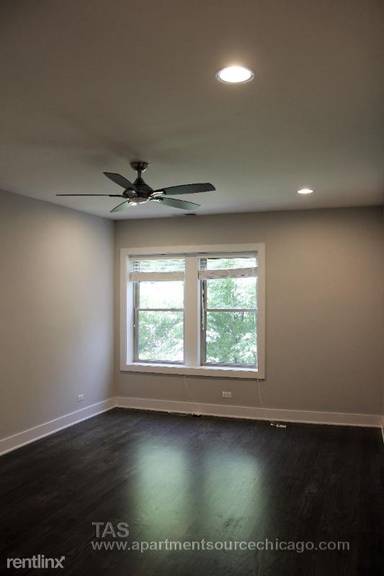 Main picture of 3915 N Janssen Ave