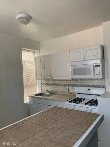 Main picture of 1131 W Cross St