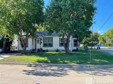 Main picture of 4300 Valentine St